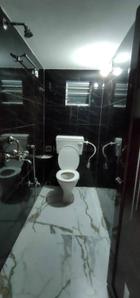 Bathroom Image of 400 Sq.ft 1 BHK Apartment / Flat for rent in Tollygunge Kolkata for Rs. 12000
