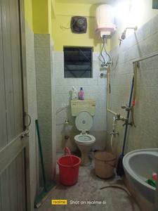 Bathroom Image of 850 Sq.ft 2 BHK Apartment / Flat for rent in Paschim Putiary Kolkata for Rs. 15000