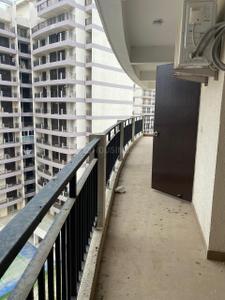 Balcony Image of 1865 Sq.ft 3 BHK Apartment / Flat for rent in Cosmos Express 99, Sector 99 Gurgaon for Rs. 40000