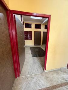 Hall Image of 1200 Sq.ft 4 BHK Apartment / Flat for rent in Karim Ganj Lucknow for Rs. 10000