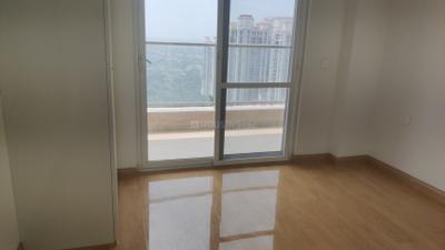 Bedroom Image of 2400 Sq.ft 3.5 BHK Apartment / Flat for sale in DLF One Midtown, Karampura New Delhi for Rs. 55000000