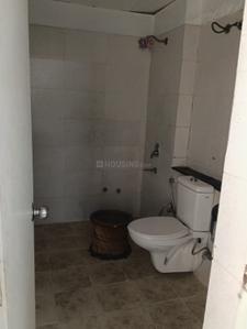 Bathroom Image of 1150 Sq.ft 2 BHK Apartment / Flat for rent in RPS Savana, Sector 88 Faridabad for Rs. 24000