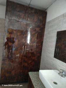 Bathroom Image of 3200 Sq.ft 3 BHK Builder Floor for rent in Sector 15A Noida for Rs. 125000