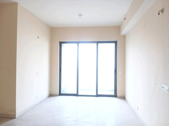 Paras Dews Main Image 1