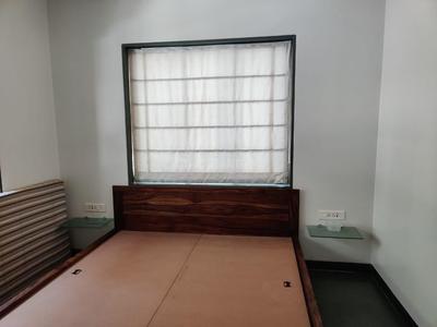 Bedroom Image of 650 Sq.ft 1 BHK Apartment / Flat for rent in Cumballa Hill Mumbai for Rs. 150000