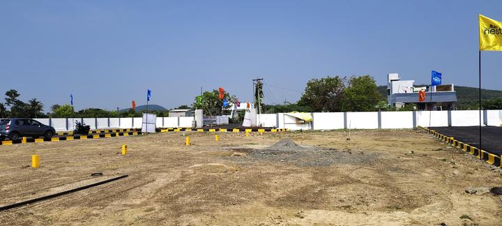 Golden Square Main Image 1