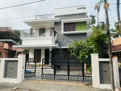 Image of 2000 Sq.ft 4 BHK Independent House for sale in Aluva, Kochi for Rs. 8500000