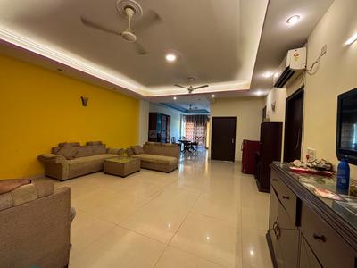 Hall Image of 3500 Sq.ft 4 BHK Independent House for rent in Gardenia Glory, Sector 46 Noida for Rs. 70000