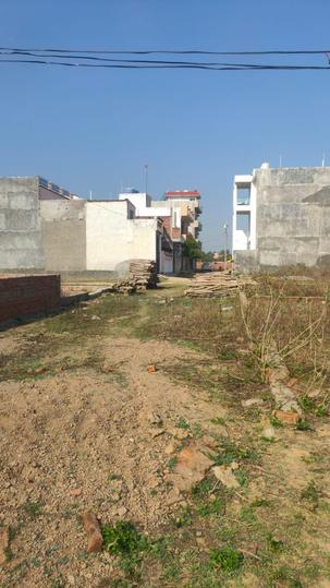 Gosainganj Main Image 1