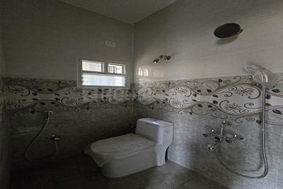 Bathroom Image of 1140 Sq.ft 3 BHK Apartment / Flat for sale in Ponniammanmedu Chennai for Rs. 8066000
