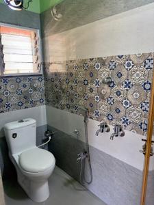 Bathroom Image of 720 Sq.ft 2 BHK Apartment / Flat for sale in Naktala Kolkata for Rs. 4200000