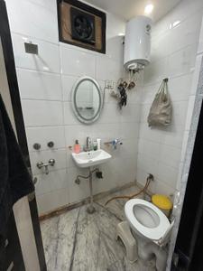 Bathroom Image of 1203 Sq.ft 2 BHK Apartment / Flat for sale in Daryaganj New Delhi for Rs. 12500000