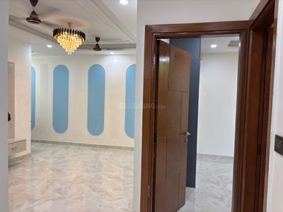 Hall Image of 1500 Sq.ft 3 BHK Apartment / Flat for sale in Avenue 1, Sector 73 Noida for Rs. 5621000