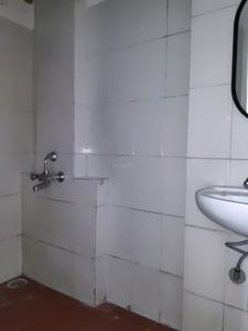 Common Bathroom Image of 710 Sq.ft 1.5 BHK Apartment / Flat for rent in Kasarvadavali Thane for Rs. 27000