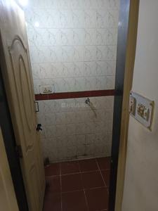 Bathroom Image of 600 Sq.ft 1 BHK Apartment / Flat for rent in Suryaprabha Garden Apartment, Gultekdi Pune for Rs. 17500