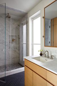 Bathroom Image of 4500 Sq.ft 4 BHK Apartment / Flat for sale in Juhu Mumbai for Rs. 225000000