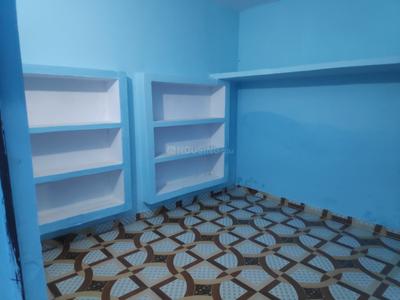 Bedroom Image of 650 Sq.ft 2 BHK Builder Floor for rent in Alambagh Lucknow for Rs. 7500