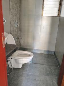 Common Bathroom Image of 2000 Sq.ft 3 BHK Apartment / Flat for sale in Majestic Dream Hills, Kharghar Navi Mumbai for Rs. 17000000
