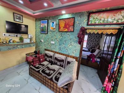 Living Room Image of 650 Sq.ft 2 BHK Builder Floor for sale in Paschim Barisha Kolkata for Rs. 3600000