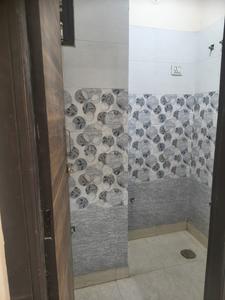 Bathroom Image of 900 Sq.ft 3 BHK Apartment / Flat for sale in DLF Ankur Vihar Ghaziabad for Rs. 2950000
