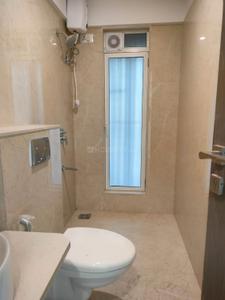 Bathroom Image of 1350 Sq.ft 3 BHK Apartment / Flat for sale in Juhu Mumbai for Rs. 75000000