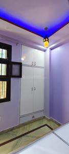 Bedroom Image of 800 Sq.ft 2 BHK Builder Floor for rent in New Ashok Nagar New Delhi for Rs. 25000