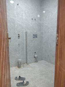 Common Bathroom Image of 1300 Sq.ft 3 BHK Apartment / Flat for sale in Sultanpur New Delhi for Rs. 9500000