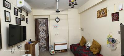 Hall Image of 950 Sq.ft 3 BHK Apartment / Flat for sale in ROF Aalayas 1, Sector 102 Gurgaon for Rs. 9000000