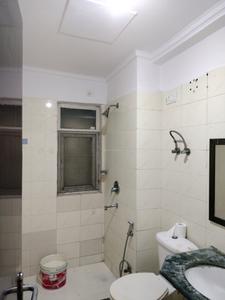 Common Bathroom Image of 2194 Sq.ft 3.5 BHK Apartment / Flat for sale in BPTP Princess Park, Sector 86 Faridabad for Rs. 14500000