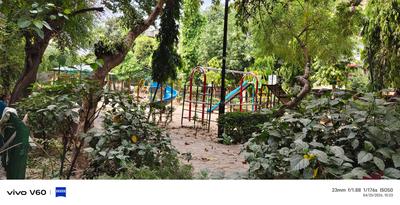 Image of 1018 Sq.ft 2 BHK Apartment / Flat for rent in  RWA Dilshad Colony Block E Markets WA, Dilshad Garden, New Delhi for Rs. 18000