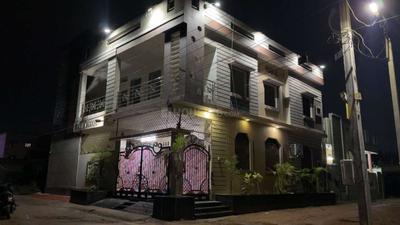 8 BHK Independent House