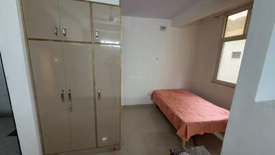 Bedroom Image of 300 Sq.ft 1 RK Builder Floor for rent in Mayur Vihar Phase 1 New Delhi for Rs. 15000