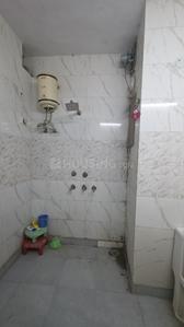Bathroom Image of 400 Sq.ft 1 BHK Apartment / Flat for rent in Pitampura New Delhi for Rs. 19000