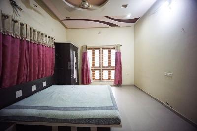 Bedroom Image of 5850 Sq.ft 5 BHK Independent House for sale in Bapunagar Ahmedabad for Rs. 31100000