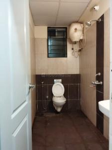 Bathroom Image of 1250 Sq.ft 2 BHK Apartment / Flat for rent in Grand Bay, Marathahalli Bengaluru for Rs. 40000