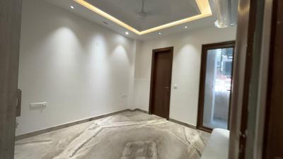Bedroom Image of 1350 Sq.ft 3 BHK Builder Floor for sale in Janakpuri New Delhi for Rs. 42300000