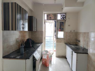 Kitchen Image of 950 Sq.ft 2 BHK Apartment / Flat for sale in Gardenia Glory, Sector 46 Noida for Rs. 8500000