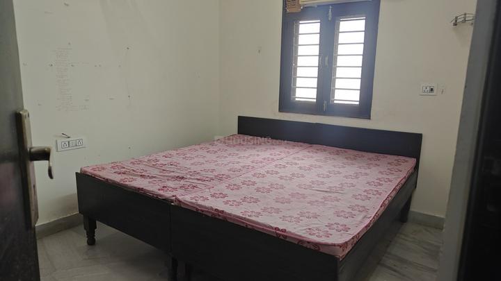 Poorvi Shalimar Bagh, Shalimar Bagh Bedroom 1