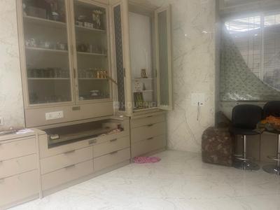 Bedroom Image of 550 Sq.ft 1 BHK Apartment / Flat for rent in Cumballa Hill Mumbai for Rs. 100000