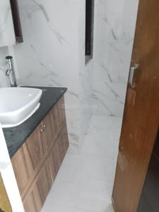 Bathroom Image of 1300 Sq.ft 2 BHK Builder Floor for rent in Swaraj Homes RWA Chittaranjan Park Block K, Chittaranjan Park New Delhi for Rs. 55000
