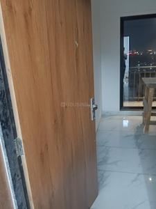 Bedroom Image of 975 Sq.ft 2 BHK Apartment / Flat for rent in Althan Surat for Rs. 14500