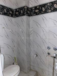 Bathroom Image of 400 Sq.ft 1.5 BHK Builder Floor for rent in Yashoda Nagar Kanpur for Rs. 5000