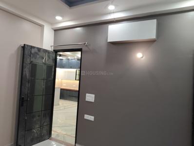 Bedroom Image of 1100 Sq.ft 2 BHK Builder Floor for rent in Noida Extension Greater Noida for Rs. 12000