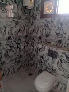 Common Bathroom Image of 850 Sq.ft 2 BHK Builder Floor for sale in RWA Shalimar Bagh BK 1 Block, Shalimar Bagh New Delhi for Rs. 8500000