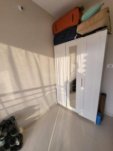 Bedroom Image of 700 Sq.ft 2 BHK Apartment / Flat for rent in Prabhadevi Mumbai for Rs. 150000