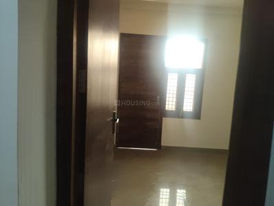 Bedroom Image of 1202 Sq.ft 3 BHK Builder Floor for rent in Preet Vihar New Delhi for Rs. 38000