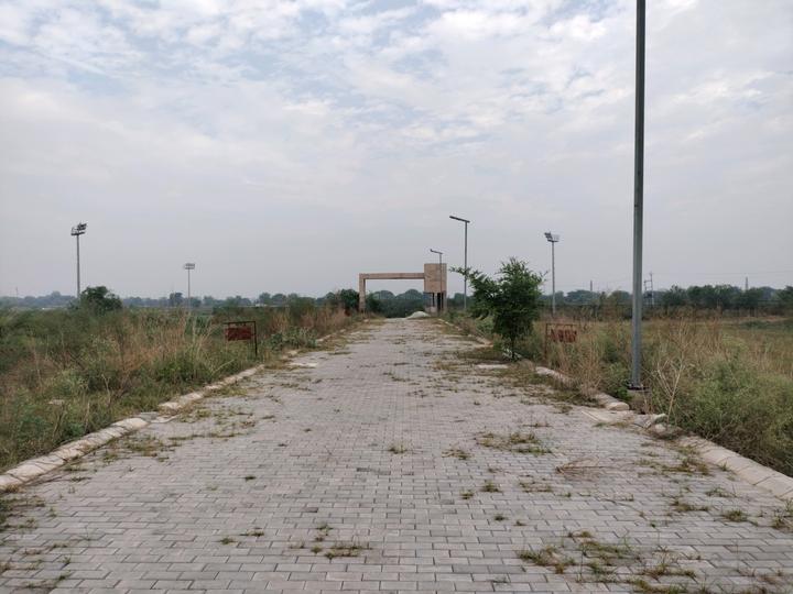 Adore Smart City Main Image 1