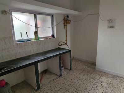 Kitchen Image of 610 Sq.ft 1 BHK Apartment / Flat for rent in Udvada Valsad for Rs. 4000