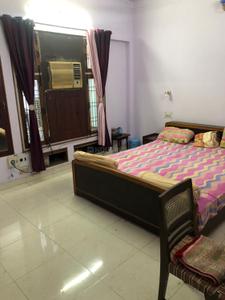 Bedroom Image of 700 Sq.ft 2 BHK Apartment / Flat for rent in Qaiserbagh Lucknow for Rs. 15000