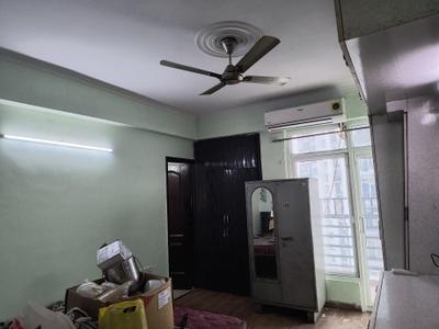 Bedroom Image of 1349 Sq.ft 3 BHK Apartment / Flat for rent in Gardenia Glory, Sector 46 Noida for Rs. 47000